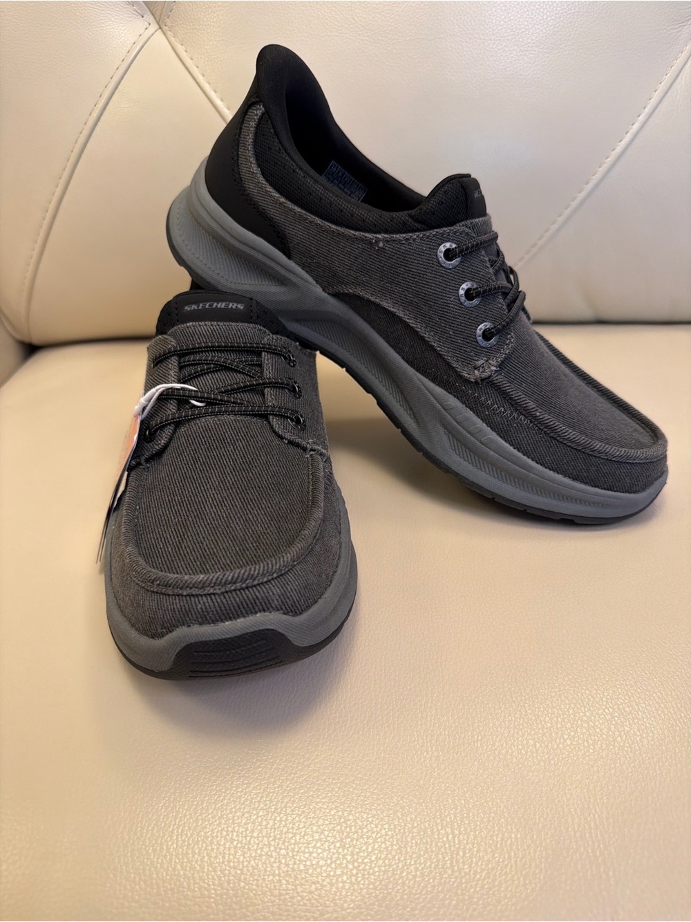 Skechers Sixe 10,45Men's Charcoal Gray Canvas Slip-On Loafers